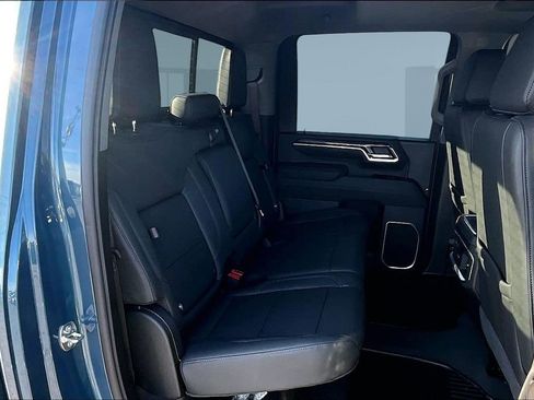 New 2026 Chevrolet Silverado 2500 LTZ w/ LTZ Premium Package AWD/4WD image 9