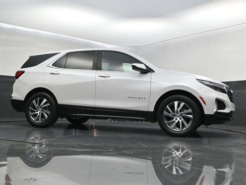 Used 2022 Chevrolet Equinox LT FWD image 43