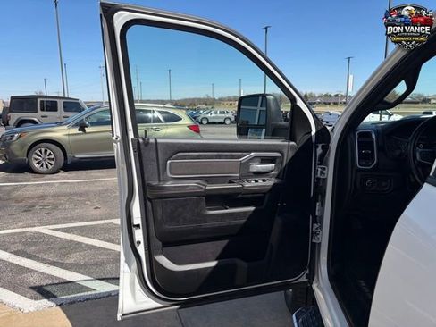 Used 2024 RAM 3500 Big Horn image 9