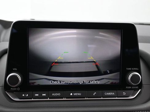 Used 2026 Nissan Rogue SV image 15