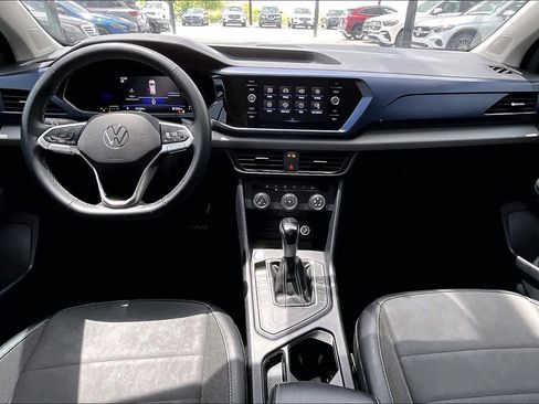 Used 2022 Volkswagen Taos SE FWD image 16