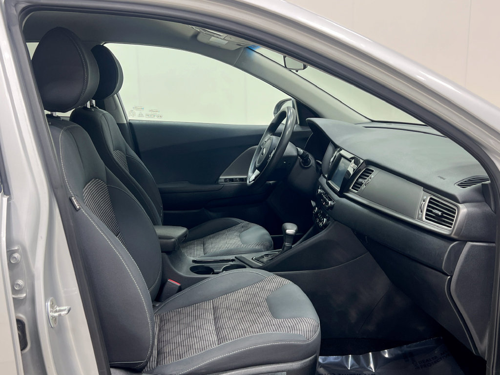 Used 2019 Kia Niro LX FWD image 31