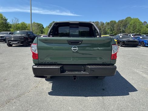 Used 2024 Nissan Titan SV w/ SV Bronze Edition Package image 4