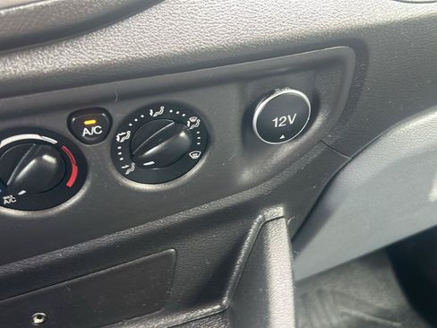 Used 2019 Ford Transit 150 130 Low Roof RWD image 27