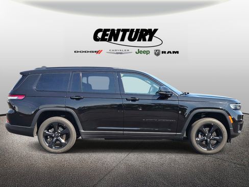 Used 2024 Jeep Grand Cherokee L Altitude AWD/4WD image 2