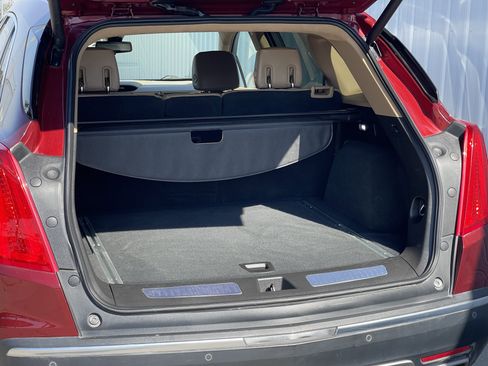 Used 2017 Cadillac XT5 Platinum w/ Driver Assist Package image 17