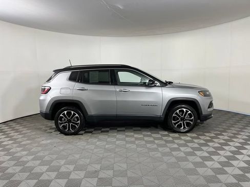 Used 2022 Jeep Compass Limited AWD/4WD image 8