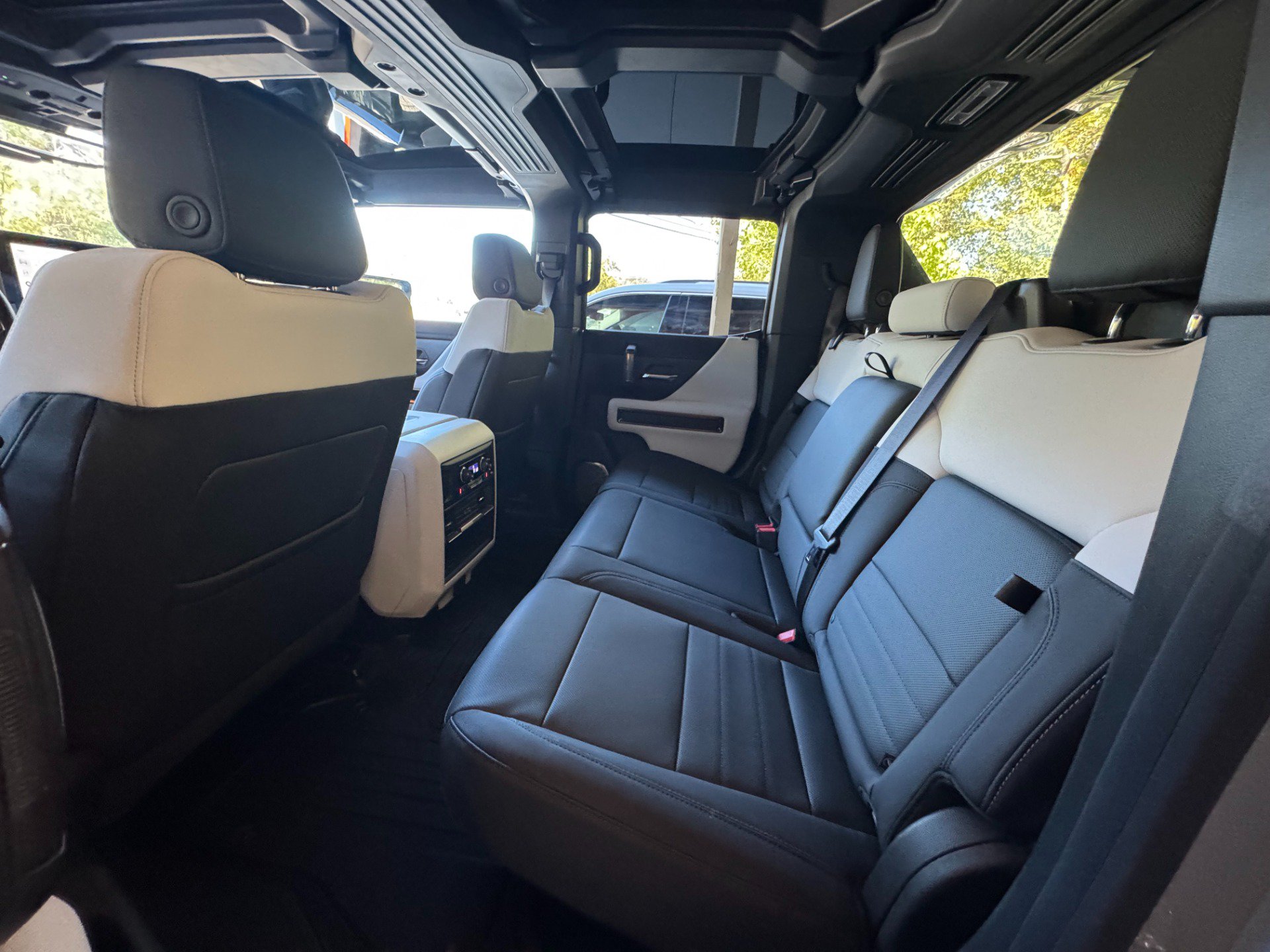 Used 2025 GMC Hummer EV 3X w/ Extreme Off-Road Package AWD/4WD image 50