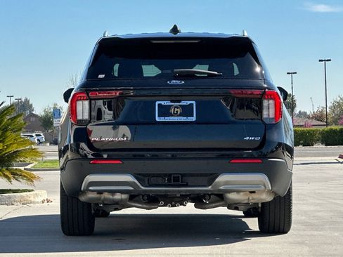 Used 2025 Ford Explorer Platinum w/ LUX Leather Package image 5
