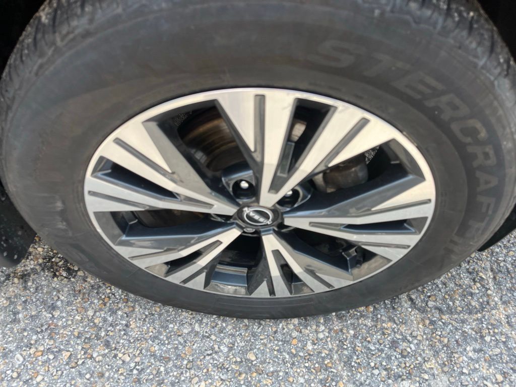 Used 2023 Nissan Rogue SV AWD/4WD image 36