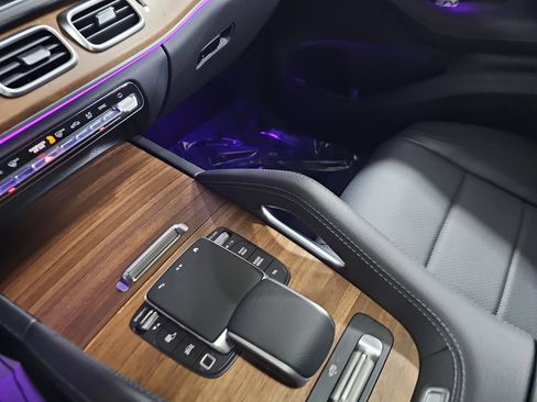 Certified 2025 Mercedes-Benz GLS 450 4MATIC image 27