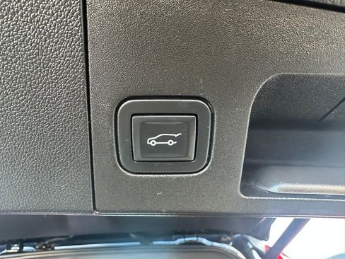 Used 2019 Cadillac XT4 Premium Luxury image 19