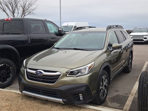 Used 2020 Subaru Outback Limited image 1