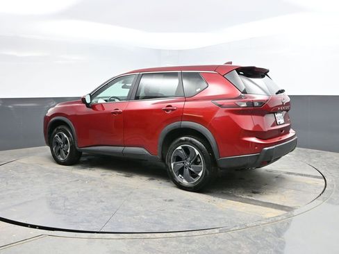 Used 2025 Nissan Rogue SV image 7