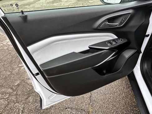 Certified 2024 Chevrolet Trax LT image 14