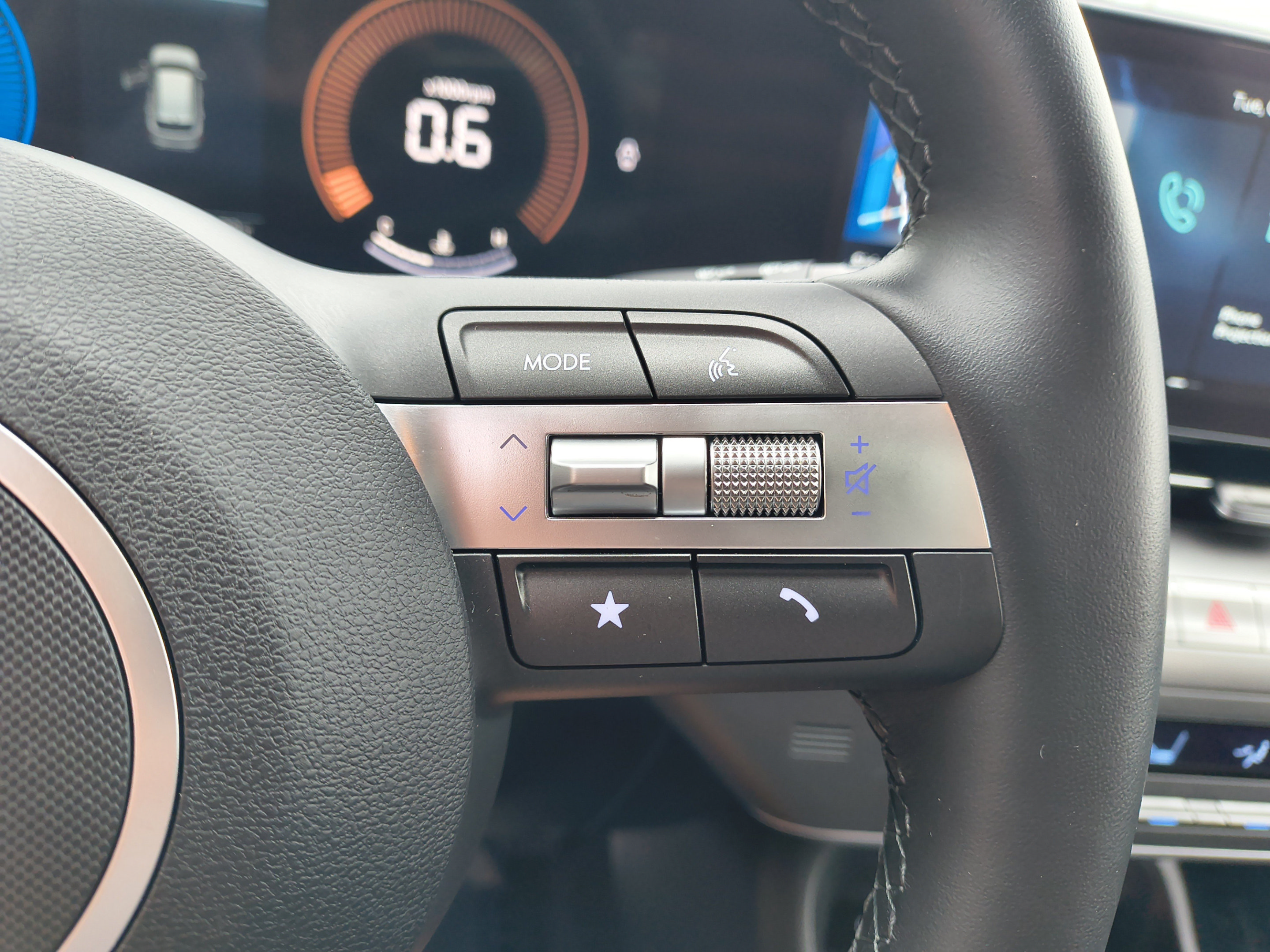 Certified 2024 Hyundai Kona SEL FWD image 30