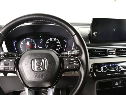 Used 2025 Honda Pilot EX-L image 16