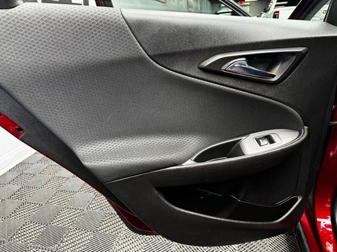 Used 2018 Chevrolet Malibu LT image 45