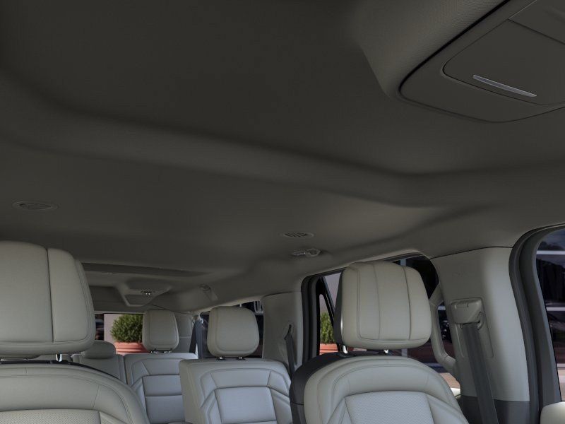 New 2026 Lincoln Navigator L Premier AWD/4WD image 22