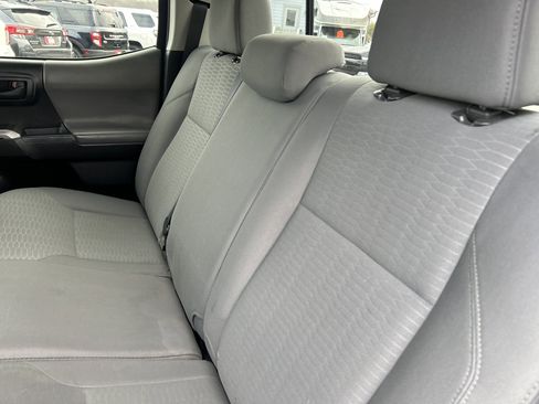 Used 2018 Toyota Tacoma SR5 image 36