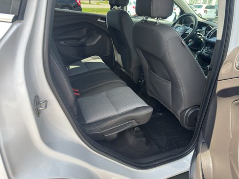 Used 2017 Ford Escape SE w/ Equipment Group 201A AWD/4WD image 27