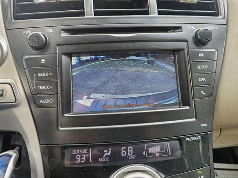 Used 2012 Toyota Prius V Two FWD image 18