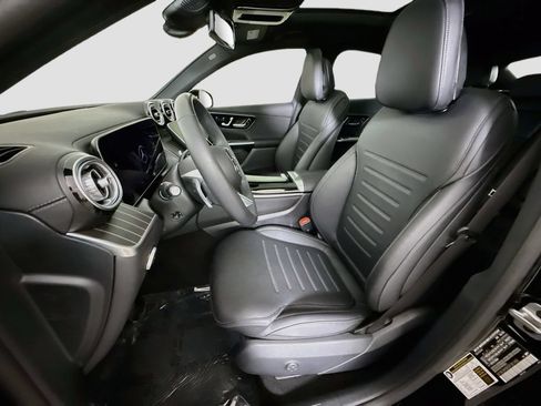 Certified 2025 Mercedes-Benz GLC 300 4MATIC image 22