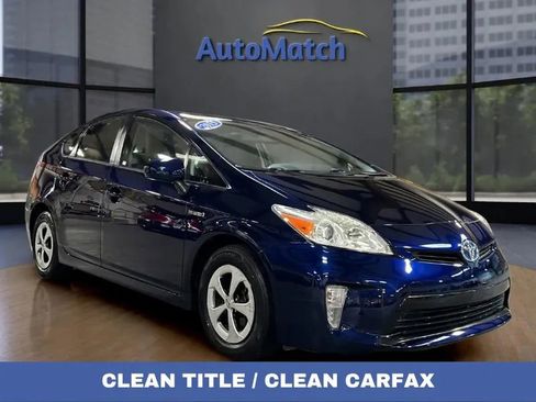 Used 2015 Toyota Prius Two image 1