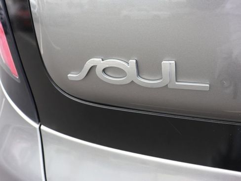 Used 2018 Kia Soul FWD image 6