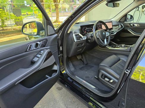 Used 2025 BMW X7 xDrive40i AWD/4WD image 20