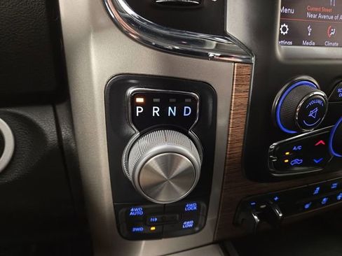 Used 2018 RAM 1500 Laramie w/ Convenience Group AWD/4WD image 21
