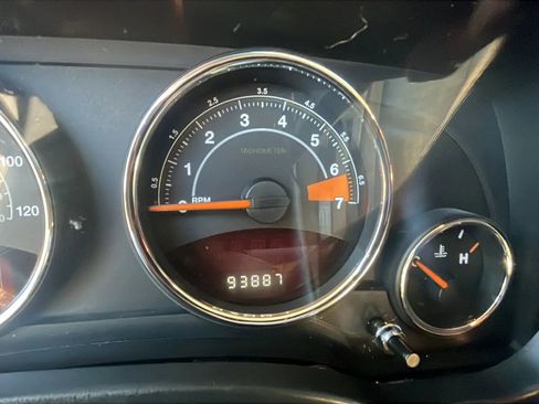 Used 2014 Jeep Patriot Limited w/ Sun/Sound Group image 18