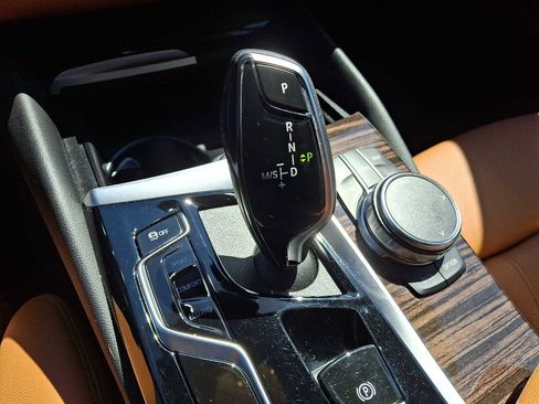 Used 2023 BMW 530i xDrive w/ Premium Package AWD/4WD image 16