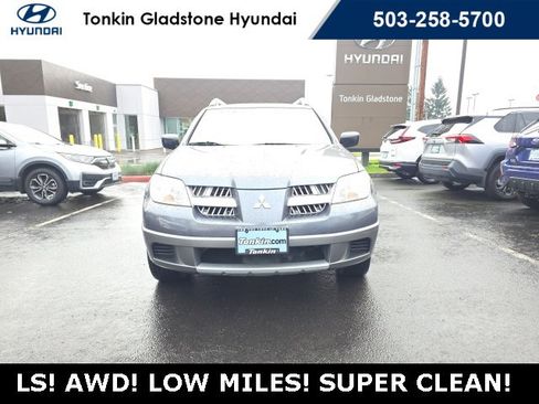 Used 2006 Mitsubishi Outlander LS image 4