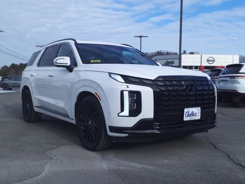 Used 2024 Hyundai Palisade Calligraphy image 6