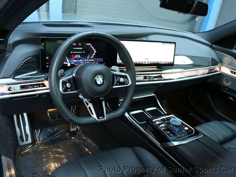 Used 2023 BMW 760i xDrive w/ Executive Package image 21