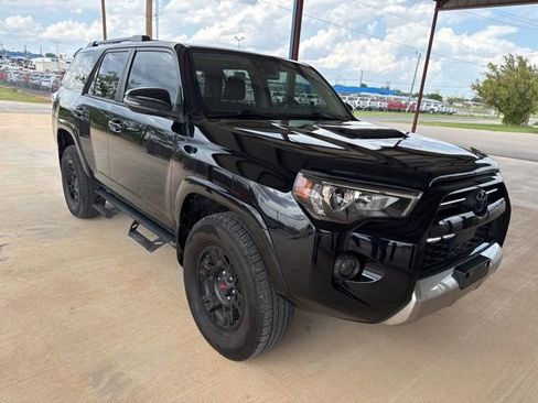 Used 2021 Toyota 4Runner TRD Off-Road Premium w/ Moonroof Package AWD/4WD image 1