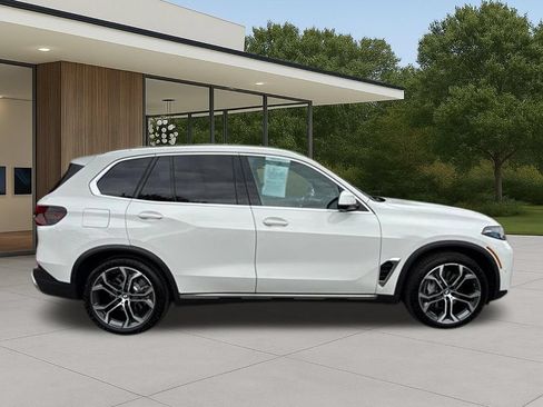 Used 2026 BMW X5 xDrive50e w/ Parking Assistance Package AWD/4WD image 7