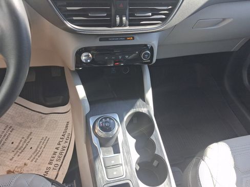 Used 2023 Ford Escape Platinum w/ Premium Technology Package image 19