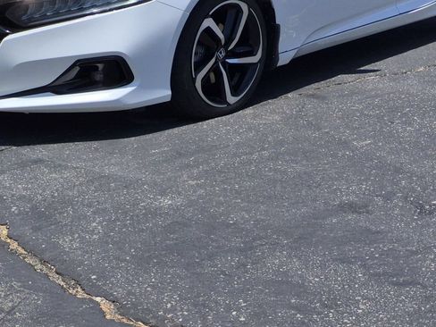 Used 2021 Honda Accord Sport image 8