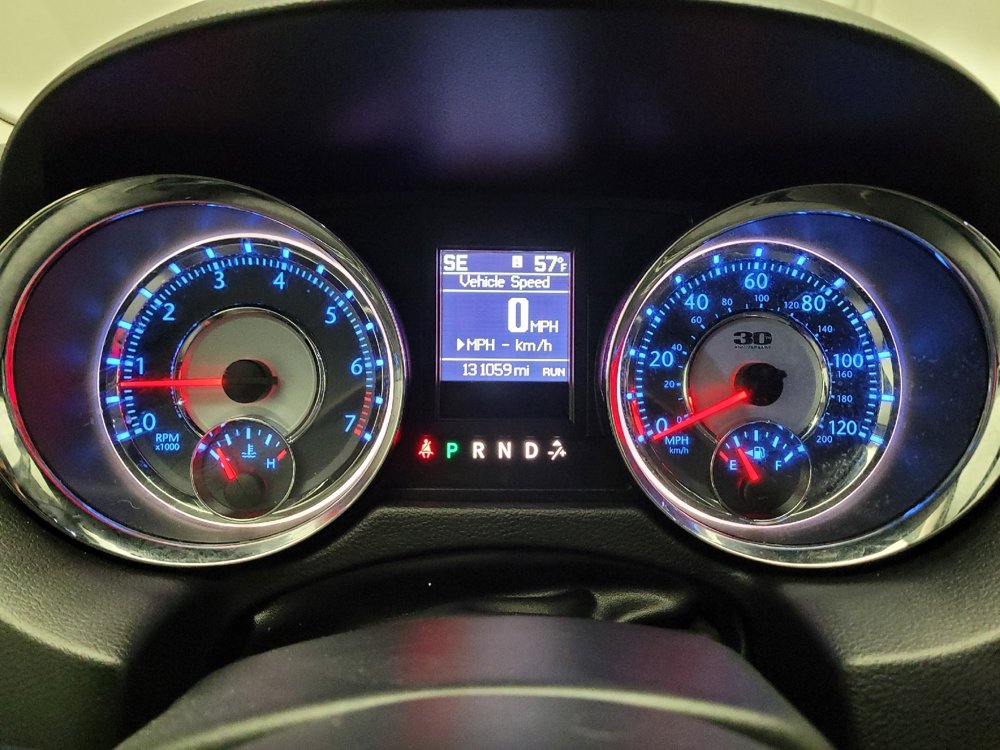 Used 2014 Chrysler Town & Country Touring-L FWD image 23