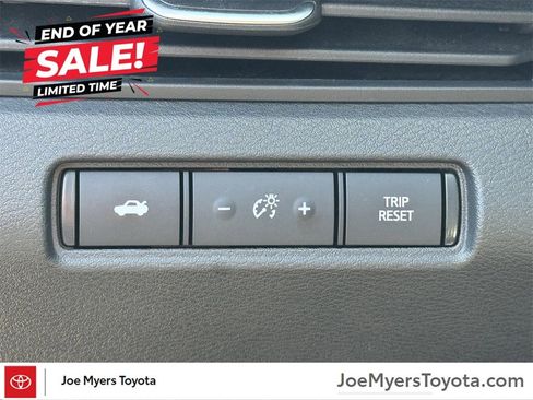 Used 2024 Nissan Altima 2.5 SV image 24