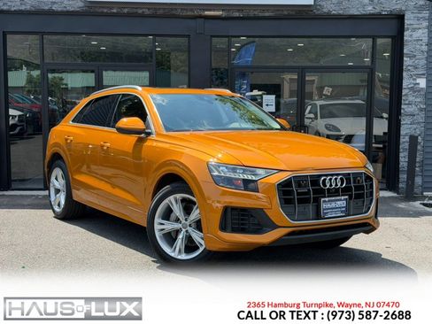 Used 2019 Audi Q8 Premium Plus w/ Premium Plus AWD/4WD image 2