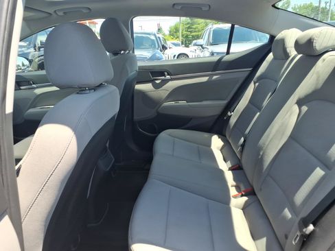 Used 2018 Hyundai Elantra Value Edition FWD image 16
