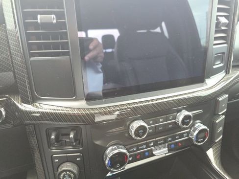 Used 2021 Ford F150 Lariat w/ Equipment Group 502A High image 11