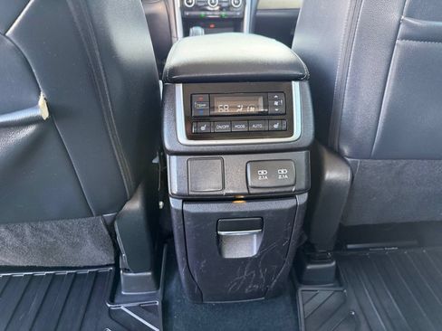 Used 2019 Subaru Ascent Limited AWD/4WD image 24