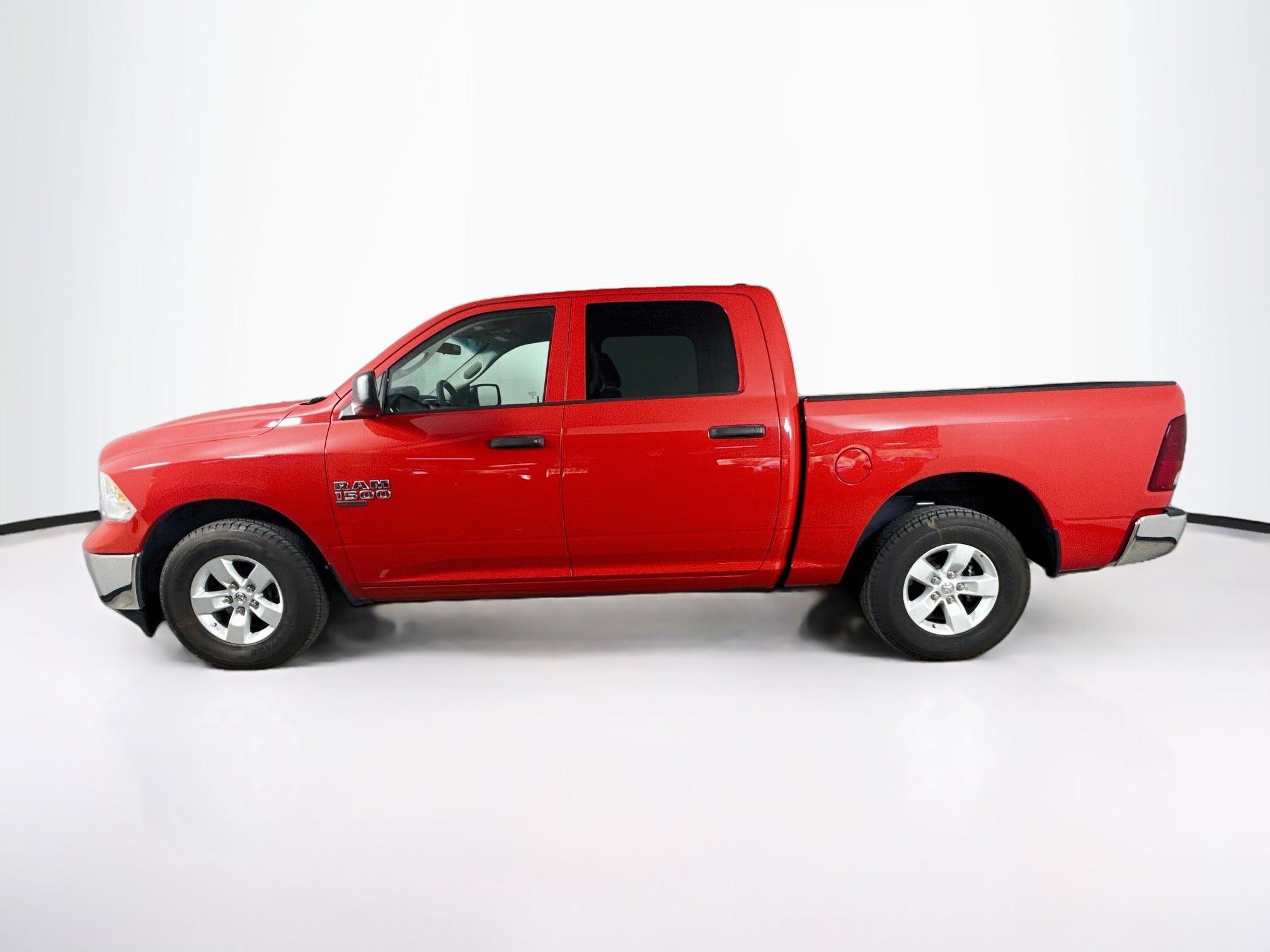 Used 2022 RAM 1500 Classic SLT RWD image 7