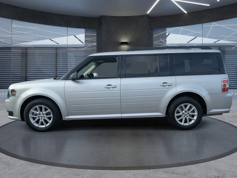Used 2018 Ford Flex SE image 3