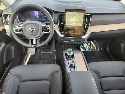 New 2026 Volvo XC90 B6 Plus w/ Protection Package