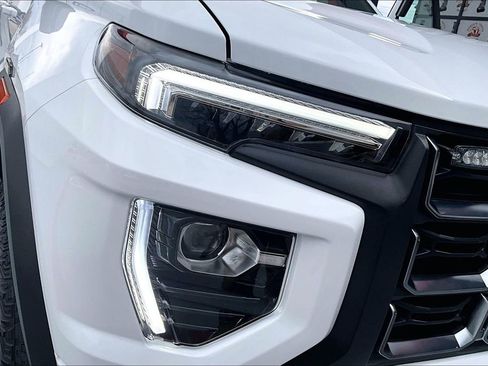 Used 2024 GMC Canyon AT4 image 30